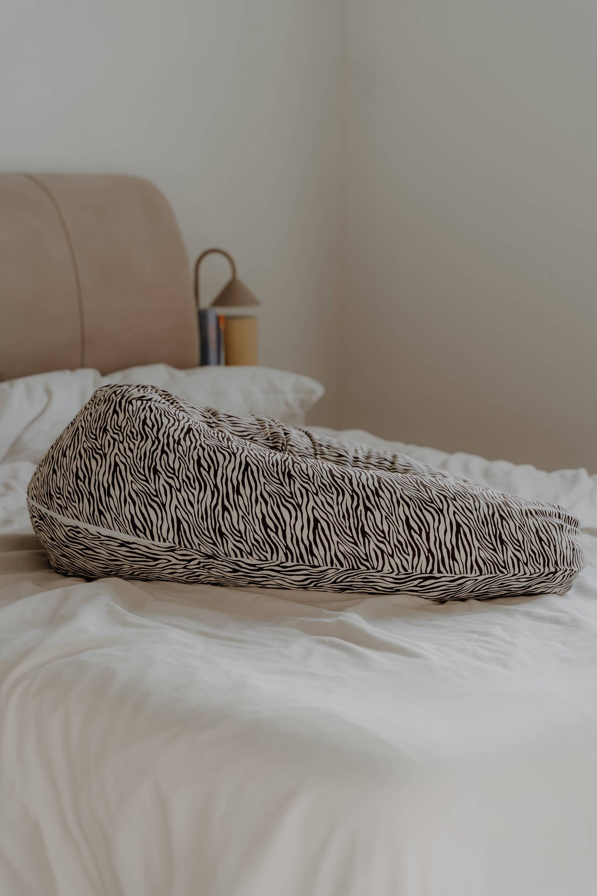 HOBEA-Germany GmbH - Coussin d'allaitement zèbre