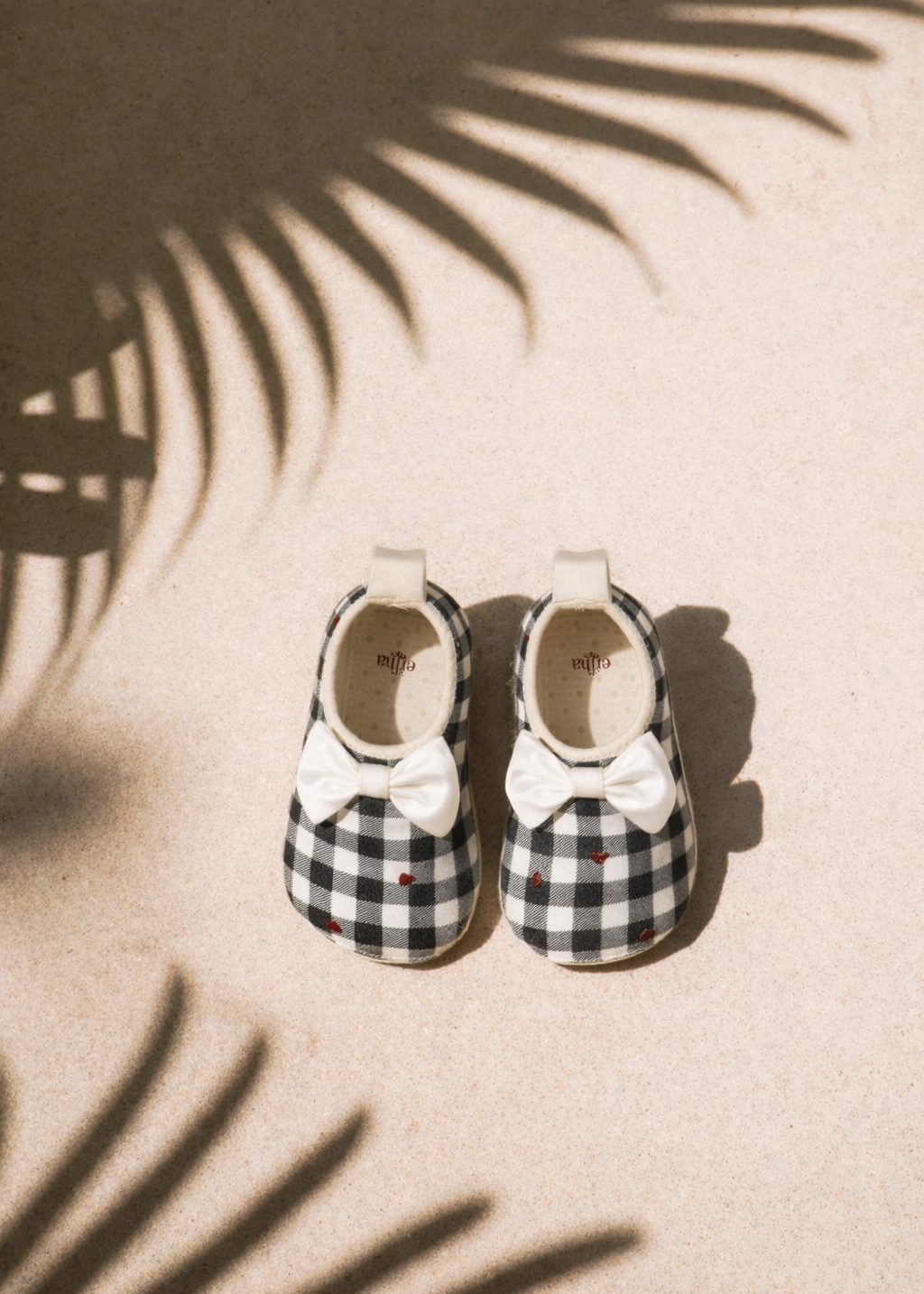 Mrs.Ertha - Nouvelles chaussures de natation - Love Confetti: Confettis d'amour / 22 / 23