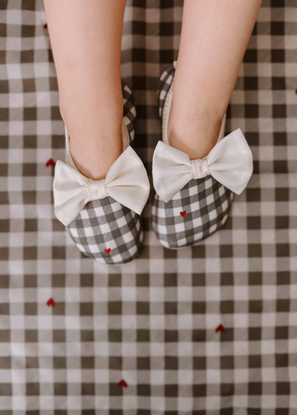 Mrs.Ertha - Nouvelles chaussures de natation - Love Confetti: Confettis d'amour / 22 / 23
